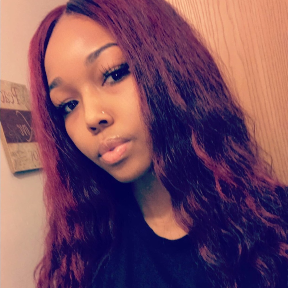 Meet your Posher, Rakya